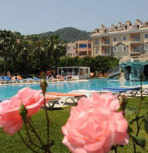 Hotel Club Caprice 2*